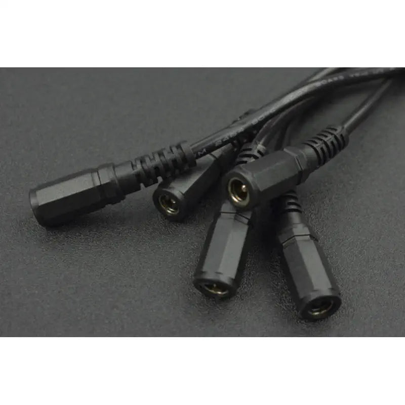 - Climbing pet constant temperature heating padDFRobot DC 5.5*2.1mm 1 Female to 3 Male Power Cable - Climbing pet constant temperature heating padDFRobot DC 5.5*2.1mm 1 Female to 3 Male Power Cable